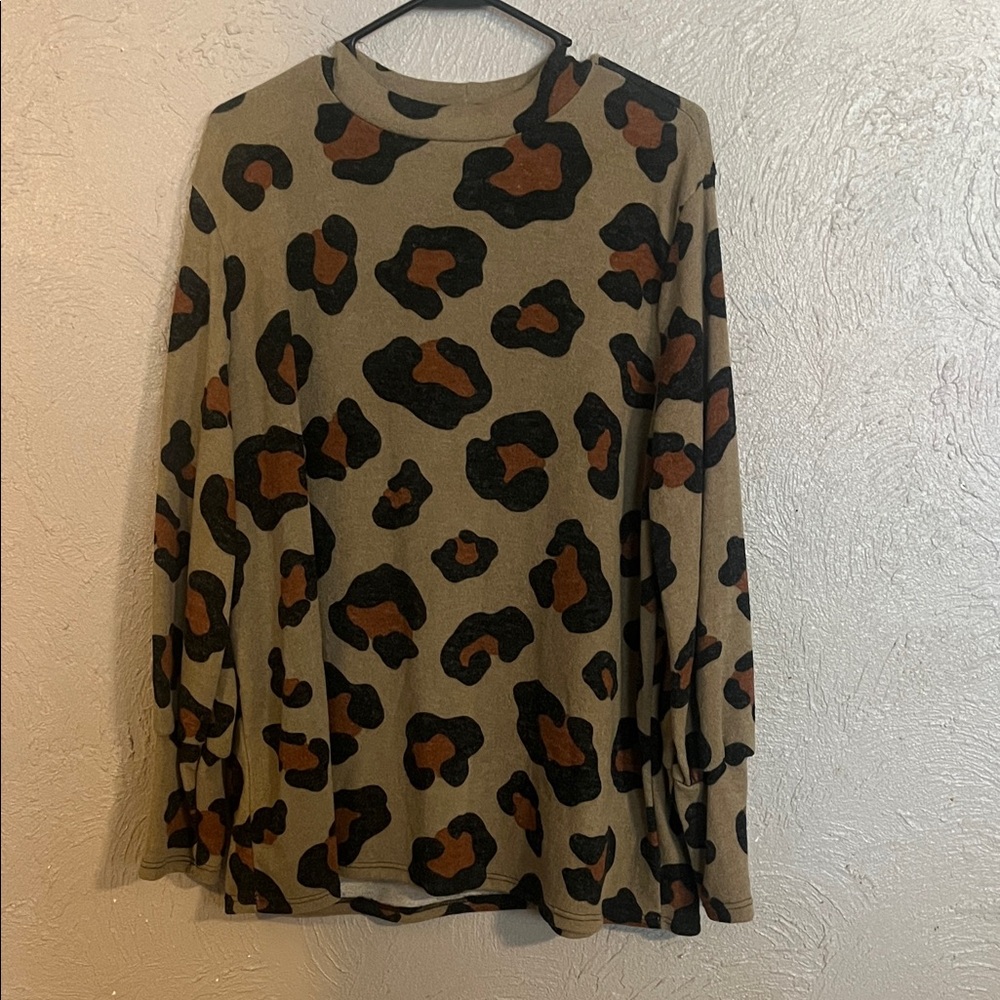 Leopard Print Long Sleeve Blouse